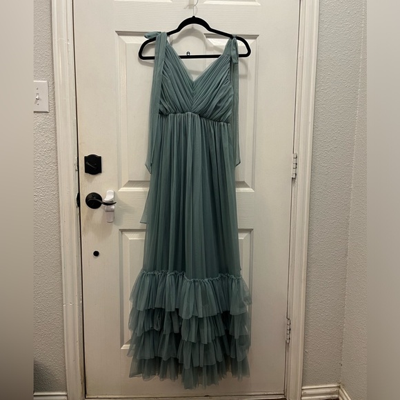 Blueish/greenish maxi tulle dress with ruffles. Ties on shoulders & belt. - Picture 2 of 2